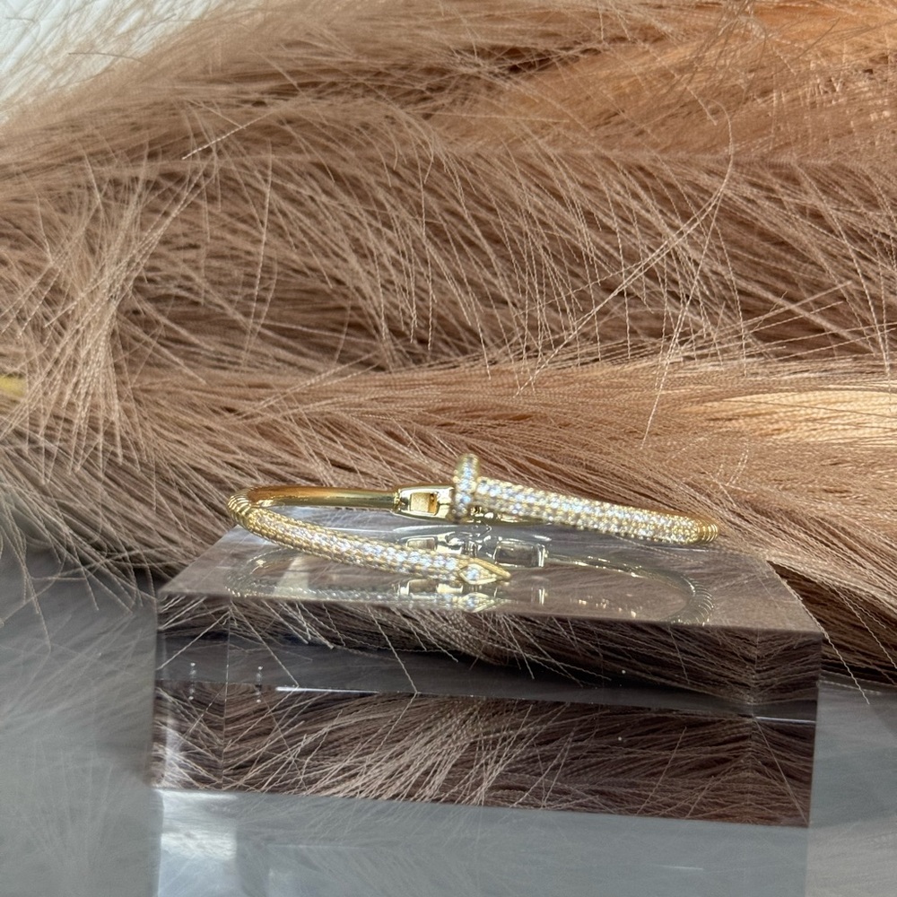 Gold Elegant Crystal Embellished Bracelet